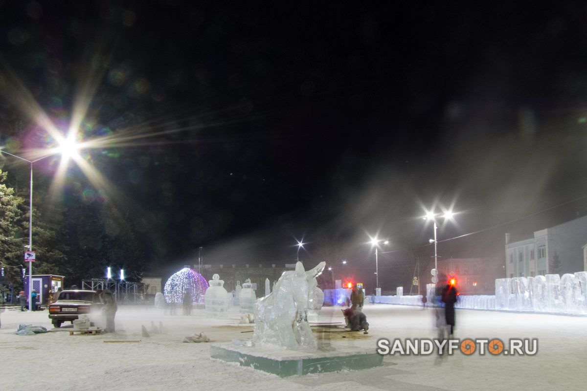 Ледяной городок 2020 ночью