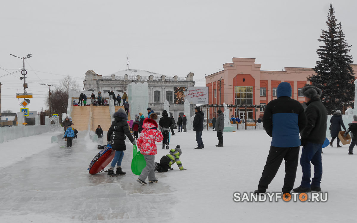 1 января на центральной площади Троицка